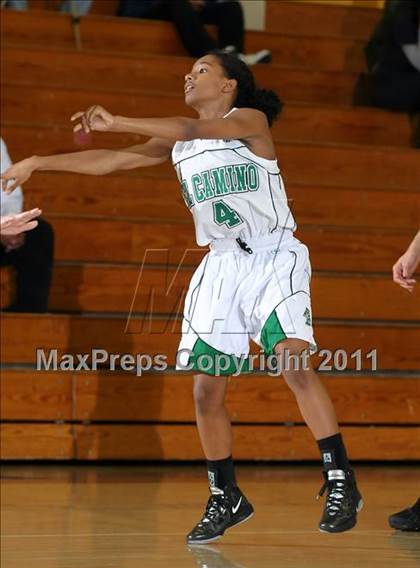 Thumbnail 3 in Bella Vista vs. El Camino (Trojan Toss-Up) photogallery.