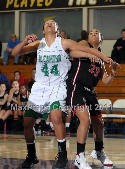 Thumbnail 3 in Bella Vista vs. El Camino (Trojan Toss-Up) photogallery.