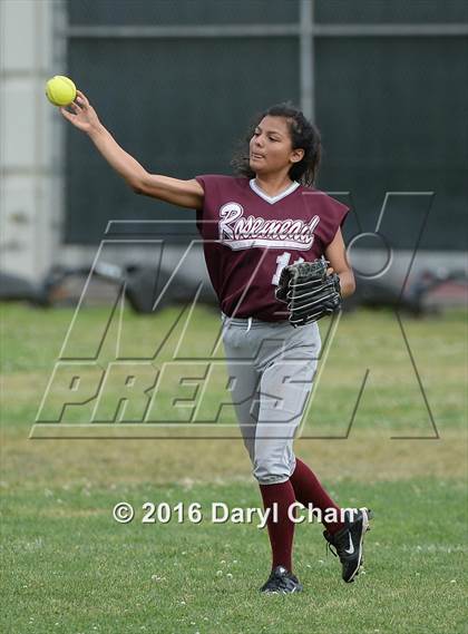 Thumbnail 3 in Arroyo @ Rosemead photogallery.