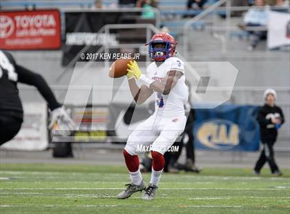 Thumbnail 3 in Jeannette vs. Homer-Center (PIAA Class A Final) photogallery.