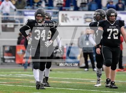 Thumbnail 2 in Jeannette vs. Homer-Center (PIAA Class A Final) photogallery.