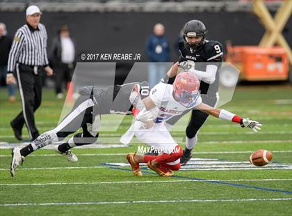 Thumbnail 3 in Jeannette vs. Homer-Center (PIAA Class A Final) photogallery.