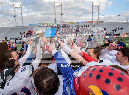 Thumbnail 2 in Jeannette vs. Homer-Center (PIAA Class A Final) photogallery.