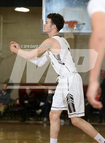 Thumbnail 3 in Cathedral Catholic vs. Staint Francis (Fr. Barry Christmas Classic) photogallery.