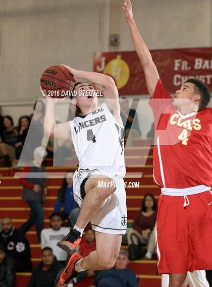 Thumbnail 3 in Cathedral Catholic vs. Staint Francis (Fr. Barry Christmas Classic) photogallery.
