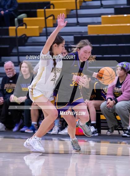 Thumbnail 3 in Arapahoe vs Boulder photogallery.