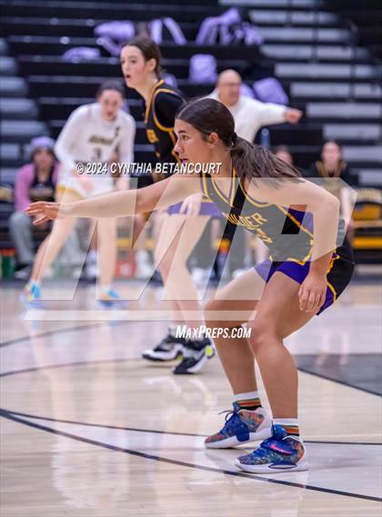 Thumbnail 3 in Arapahoe vs Boulder photogallery.