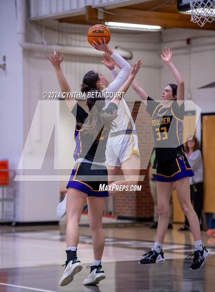 Thumbnail 3 in Arapahoe vs Boulder photogallery.