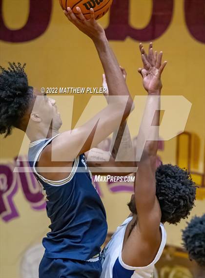 Thumbnail 2 in New Life Christian Academy vs. E.E. Smith (Cumberland County Holiday Classic) photogallery.