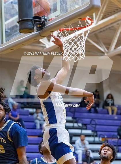 Thumbnail 1 in New Life Christian Academy vs. E.E. Smith (Cumberland County Holiday Classic) photogallery.