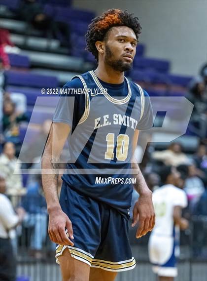 Thumbnail 3 in New Life Christian Academy vs. E.E. Smith (Cumberland County Holiday Classic) photogallery.