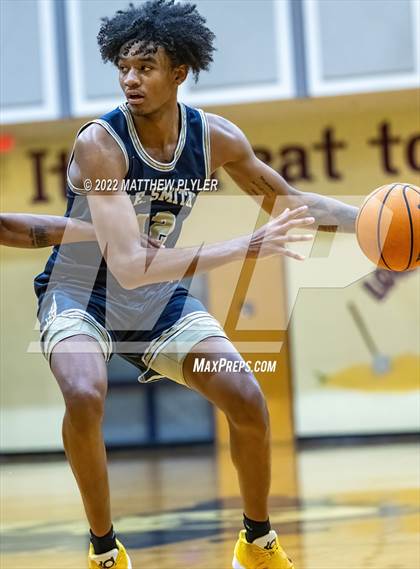 Thumbnail 1 in New Life Christian Academy vs. E.E. Smith (Cumberland County Holiday Classic) photogallery.
