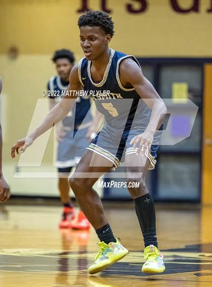 Thumbnail 3 in New Life Christian Academy vs. E.E. Smith (Cumberland County Holiday Classic) photogallery.
