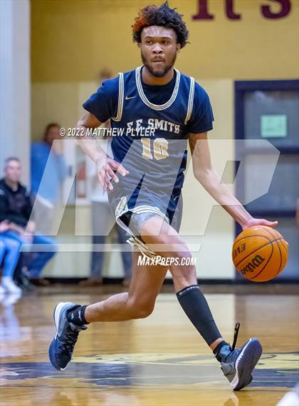 Thumbnail 1 in New Life Christian Academy vs. E.E. Smith (Cumberland County Holiday Classic) photogallery.