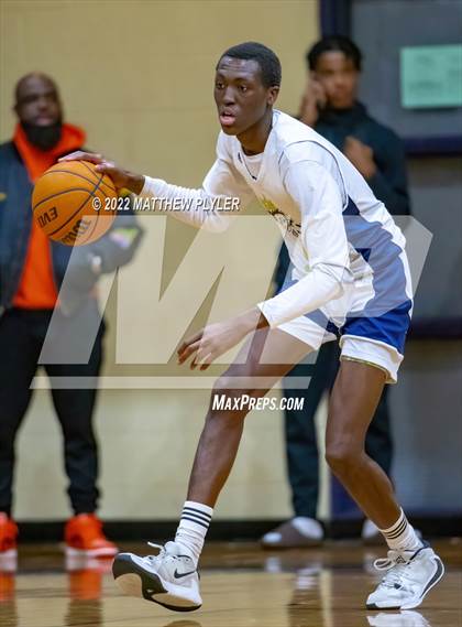 Thumbnail 1 in New Life Christian Academy vs. E.E. Smith (Cumberland County Holiday Classic) photogallery.