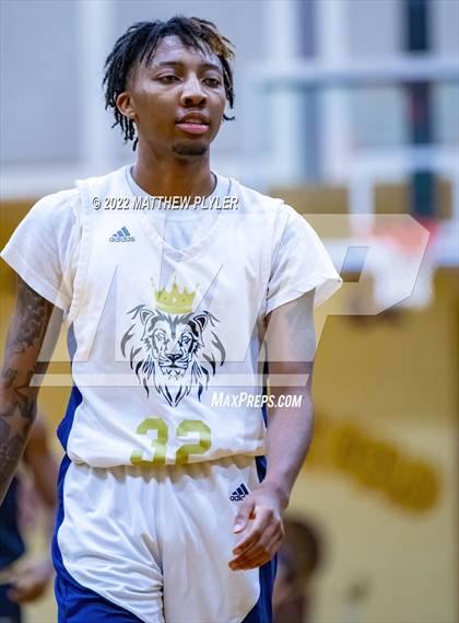 Thumbnail 3 in New Life Christian Academy vs. E.E. Smith (Cumberland County Holiday Classic) photogallery.