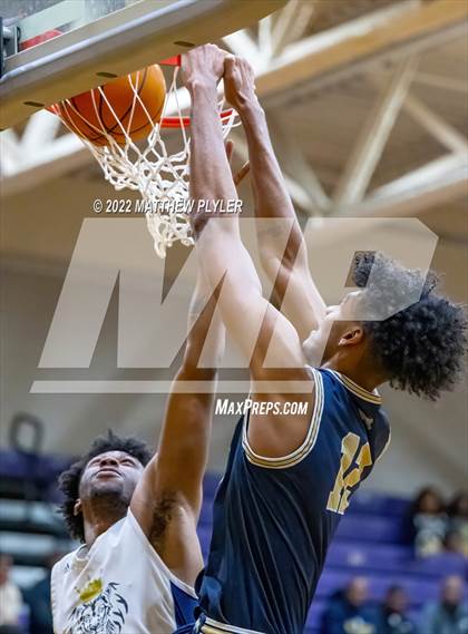 Thumbnail 1 in New Life Christian Academy vs. E.E. Smith (Cumberland County Holiday Classic) photogallery.