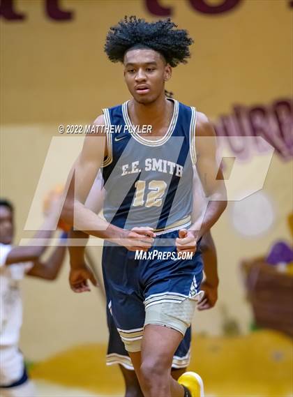 Thumbnail 1 in New Life Christian Academy vs. E.E. Smith (Cumberland County Holiday Classic) photogallery.