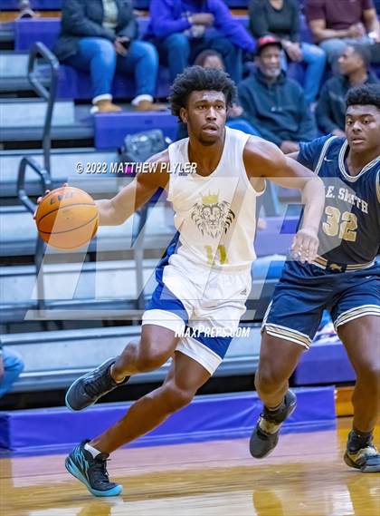 Thumbnail 3 in New Life Christian Academy vs. E.E. Smith (Cumberland County Holiday Classic) photogallery.
