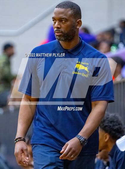 Thumbnail 2 in New Life Christian Academy vs. E.E. Smith (Cumberland County Holiday Classic) photogallery.