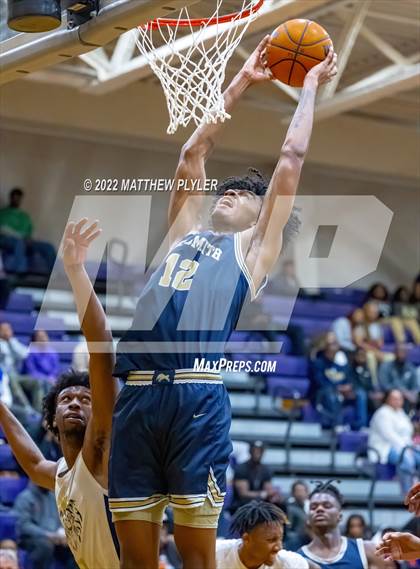 Thumbnail 1 in New Life Christian Academy vs. E.E. Smith (Cumberland County Holiday Classic) photogallery.
