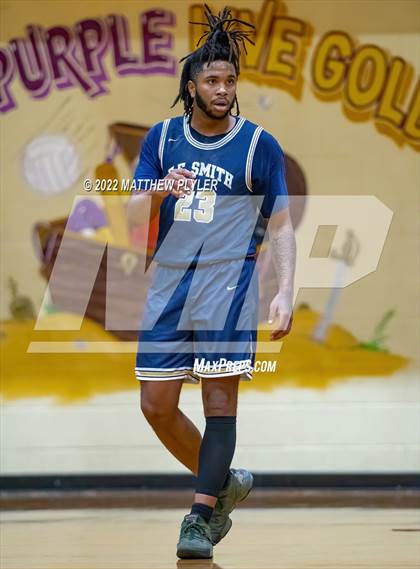 Thumbnail 3 in New Life Christian Academy vs. E.E. Smith (Cumberland County Holiday Classic) photogallery.