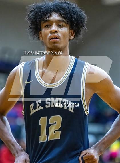 Thumbnail 2 in New Life Christian Academy vs. E.E. Smith (Cumberland County Holiday Classic) photogallery.
