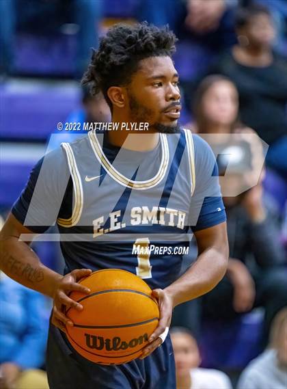 Thumbnail 1 in New Life Christian Academy vs. E.E. Smith (Cumberland County Holiday Classic) photogallery.