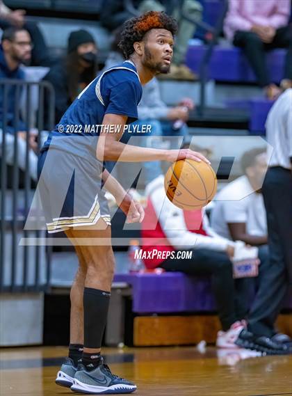Thumbnail 2 in New Life Christian Academy vs. E.E. Smith (Cumberland County Holiday Classic) photogallery.