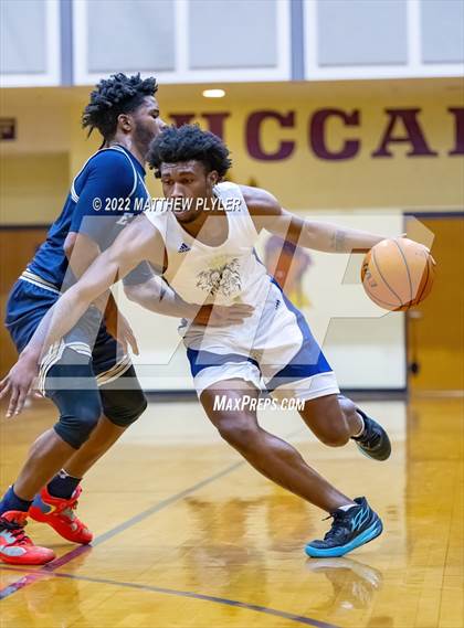 Thumbnail 1 in New Life Christian Academy vs. E.E. Smith (Cumberland County Holiday Classic) photogallery.
