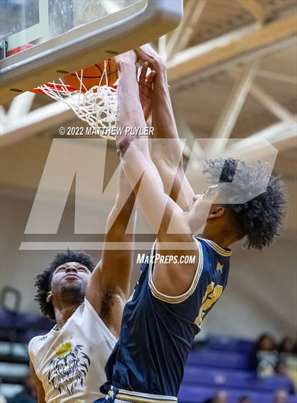 Thumbnail 3 in New Life Christian Academy vs. E.E. Smith (Cumberland County Holiday Classic) photogallery.