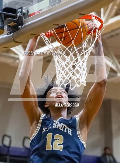 Thumbnail 3 in New Life Christian Academy vs. E.E. Smith (Cumberland County Holiday Classic) photogallery.