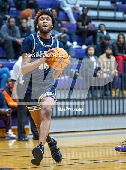 Thumbnail 1 in New Life Christian Academy vs. E.E. Smith (Cumberland County Holiday Classic) photogallery.