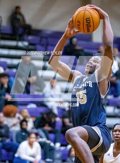 Thumbnail 2 in New Life Christian Academy vs. E.E. Smith (Cumberland County Holiday Classic) photogallery.