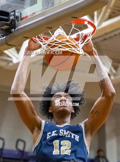 Thumbnail 1 in New Life Christian Academy vs. E.E. Smith (Cumberland County Holiday Classic) photogallery.