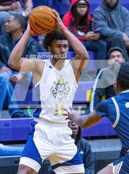Thumbnail 2 in New Life Christian Academy vs. E.E. Smith (Cumberland County Holiday Classic) photogallery.