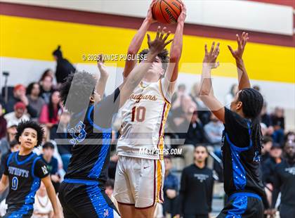 Thumbnail 3 in Washington @ Capital photogallery.