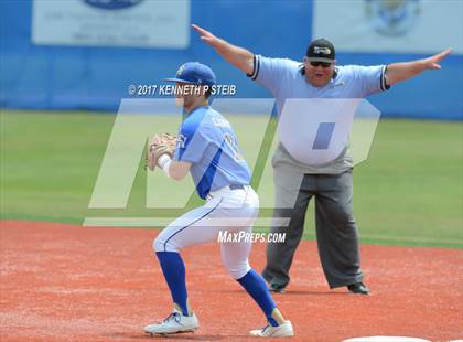 Thumbnail 3 in St. Charles Catholic @ Sacred Heart (LHSAA 2A Regional Playoff) photogallery.