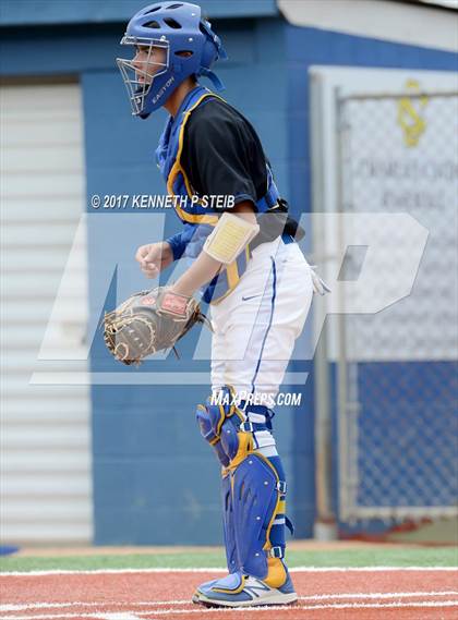 Thumbnail 3 in St. Charles Catholic @ Sacred Heart (LHSAA 2A Regional Playoff) photogallery.