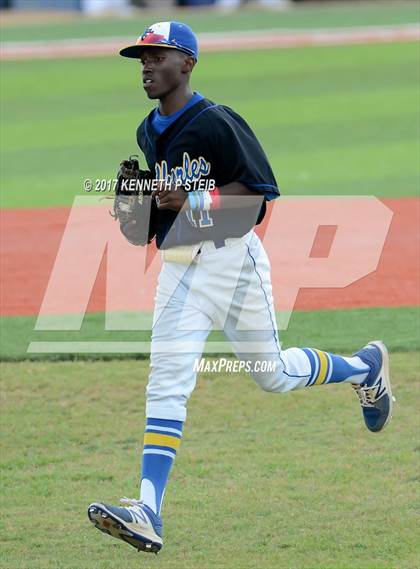 Thumbnail 2 in St. Charles Catholic @ Sacred Heart (LHSAA 2A Regional Playoff) photogallery.