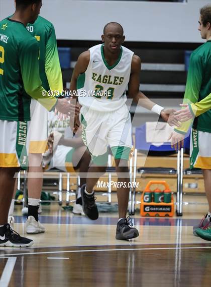 Thumbnail 3 in Eastern Alamance vs. Walter M. Williams (NCHSAA 3A Regional Playoff) photogallery.
