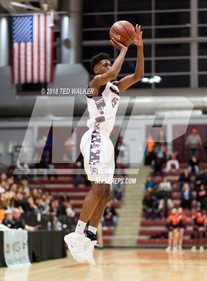 Thumbnail 2 in Piedmont Hills vs. Los Gatos (CIF CCS D1 Final) photogallery.