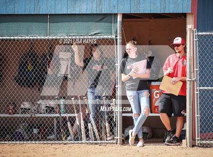 Thumbnail 1 in Elizabeth @ Sand Creek photogallery.