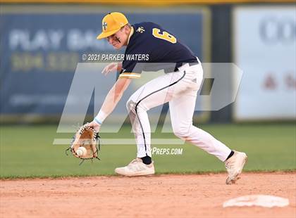 Thumbnail 3 in Holy Cross @ Archbishop Rummel photogallery.