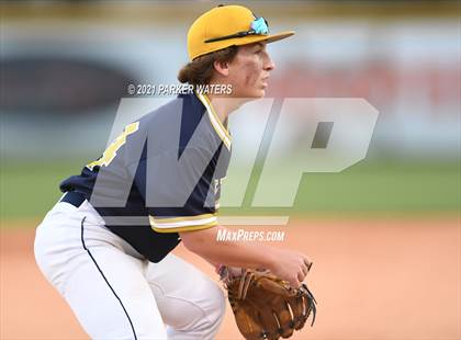 Thumbnail 3 in Holy Cross @ Archbishop Rummel photogallery.