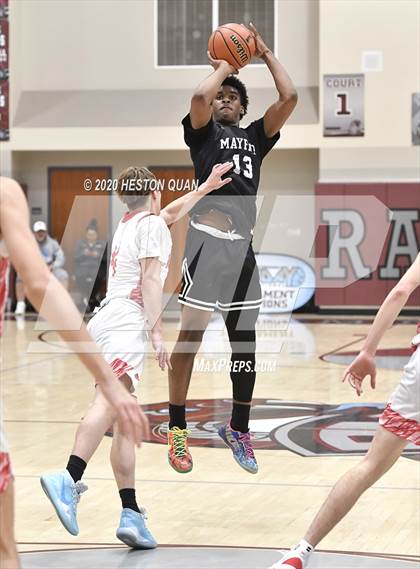 Thumbnail 2 in Mount Si vs. Mayfair (Rancho Mirage Holiday Invitational) photogallery.