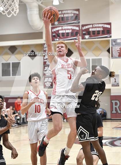 Thumbnail 1 in Mount Si vs. Mayfair (Rancho Mirage Holiday Invitational) photogallery.