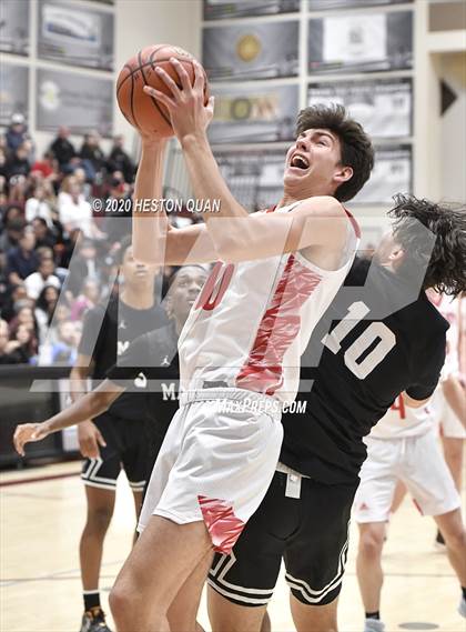 Thumbnail 2 in Mount Si vs. Mayfair (Rancho Mirage Holiday Invitational) photogallery.