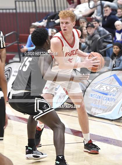 Thumbnail 3 in Mount Si vs. Mayfair (Rancho Mirage Holiday Invitational) photogallery.