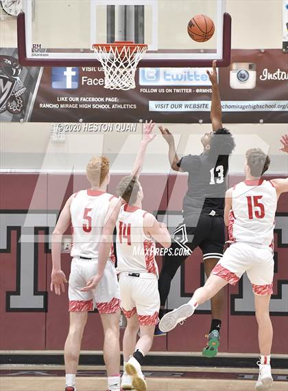 Thumbnail 3 in Mount Si vs. Mayfair (Rancho Mirage Holiday Invitational) photogallery.